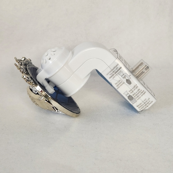 Bath And Body Works Traveling Santa Nightlight Plug-In - Picture 5 of 7